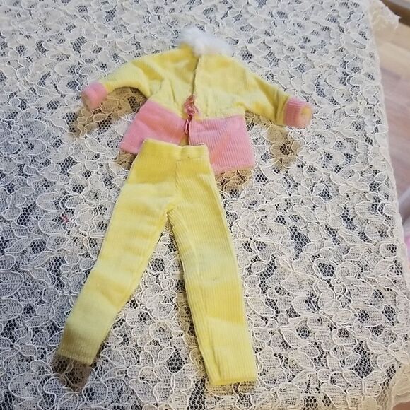 Vintage Barbie Doll Outfit yellow and pink - Picture 1 of 7